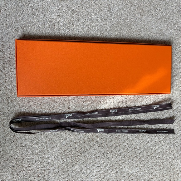 Hermes gift box and logo ribbon - Picture 2 of 8